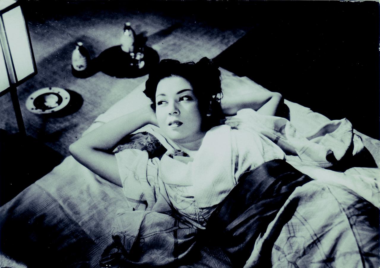 「偽れる盛装」(C)KADOKAWA1951