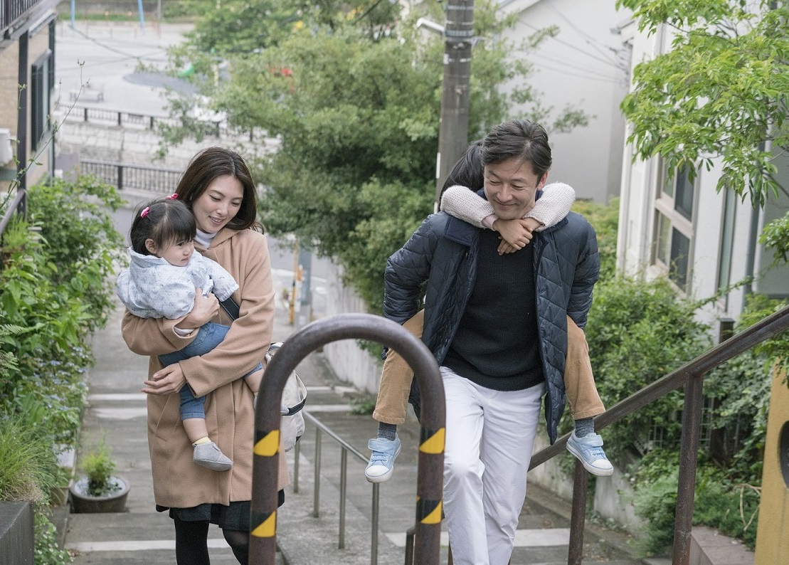 Dear Etranger still 1