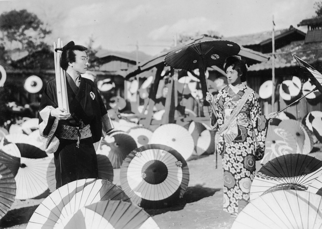 singing lovebirds still 5