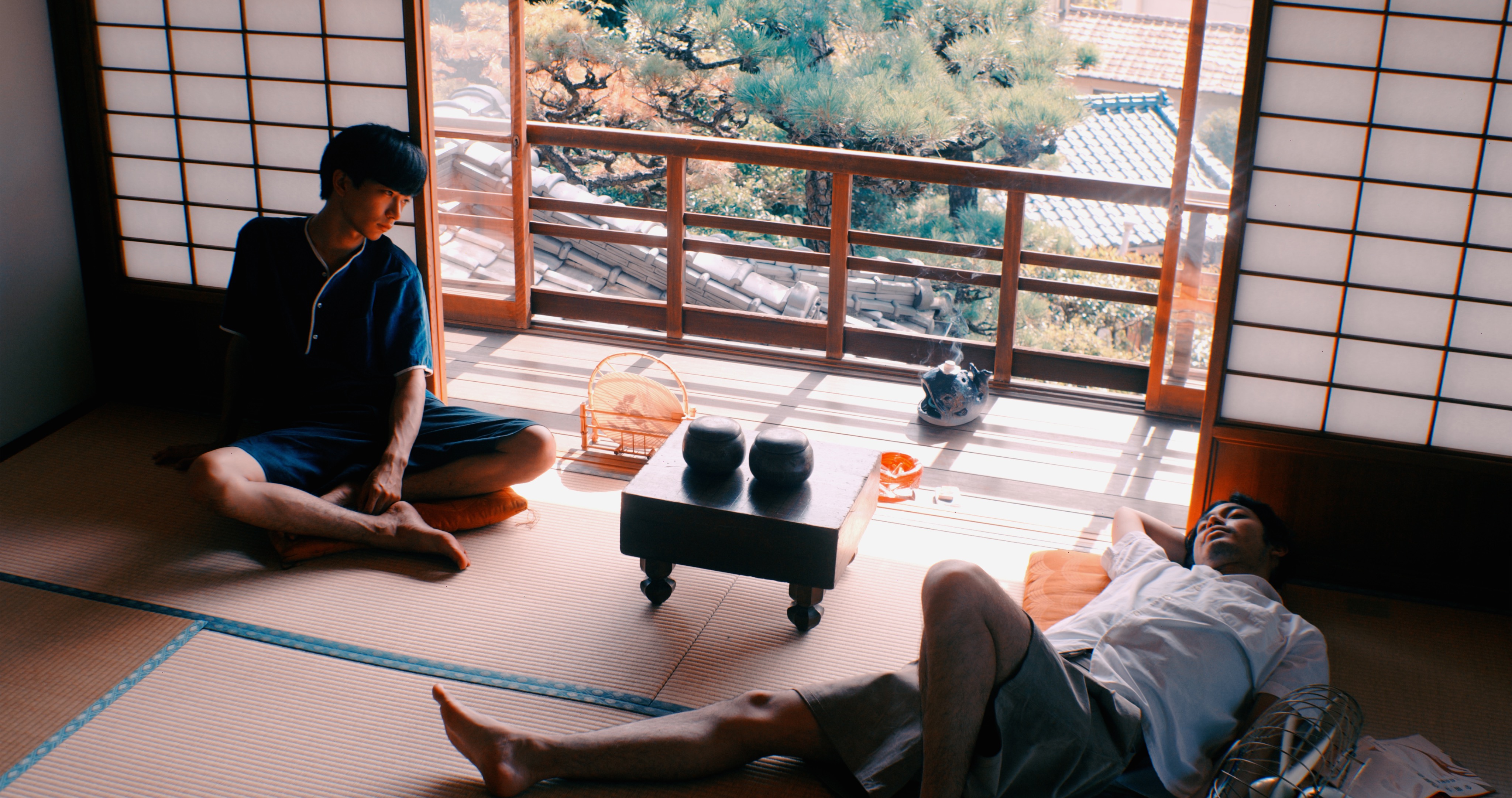 ©2021 『逆光』 FILM